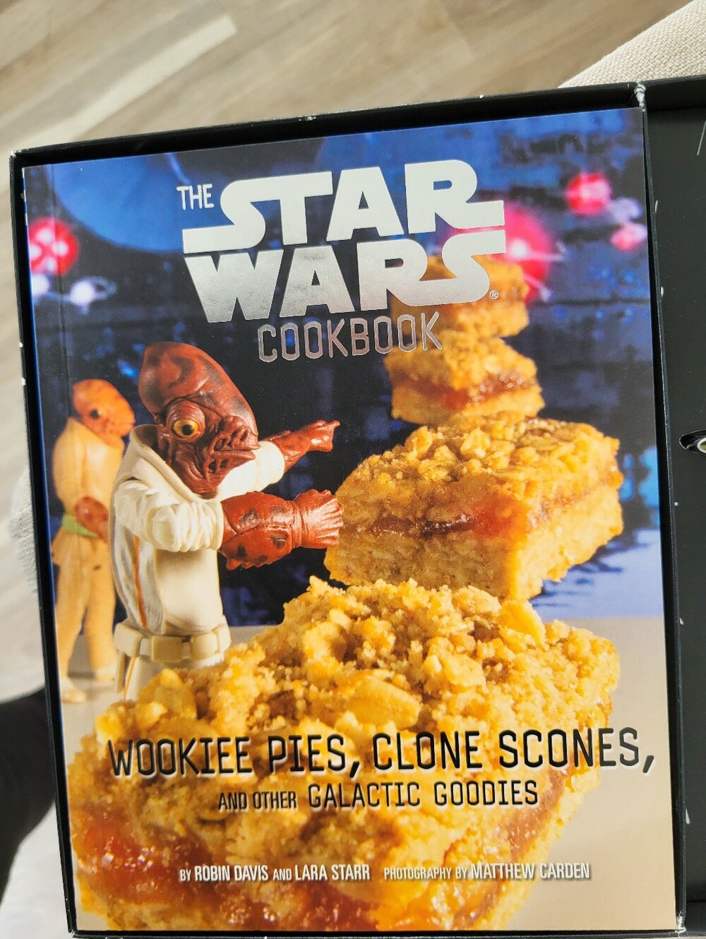 Star Wars Cookbook with Character Cookie Cutters - Blue, Black, White - Picture 4 of 10